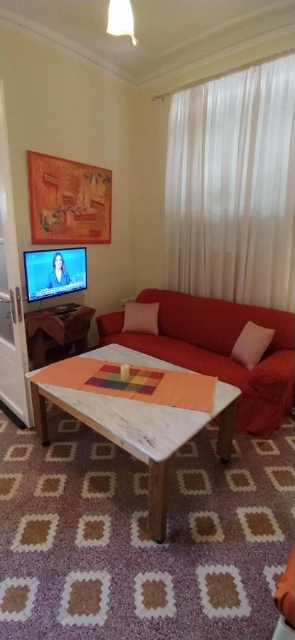 Pireas Port Next To Metro Artistic House Apartment Bagian luar foto