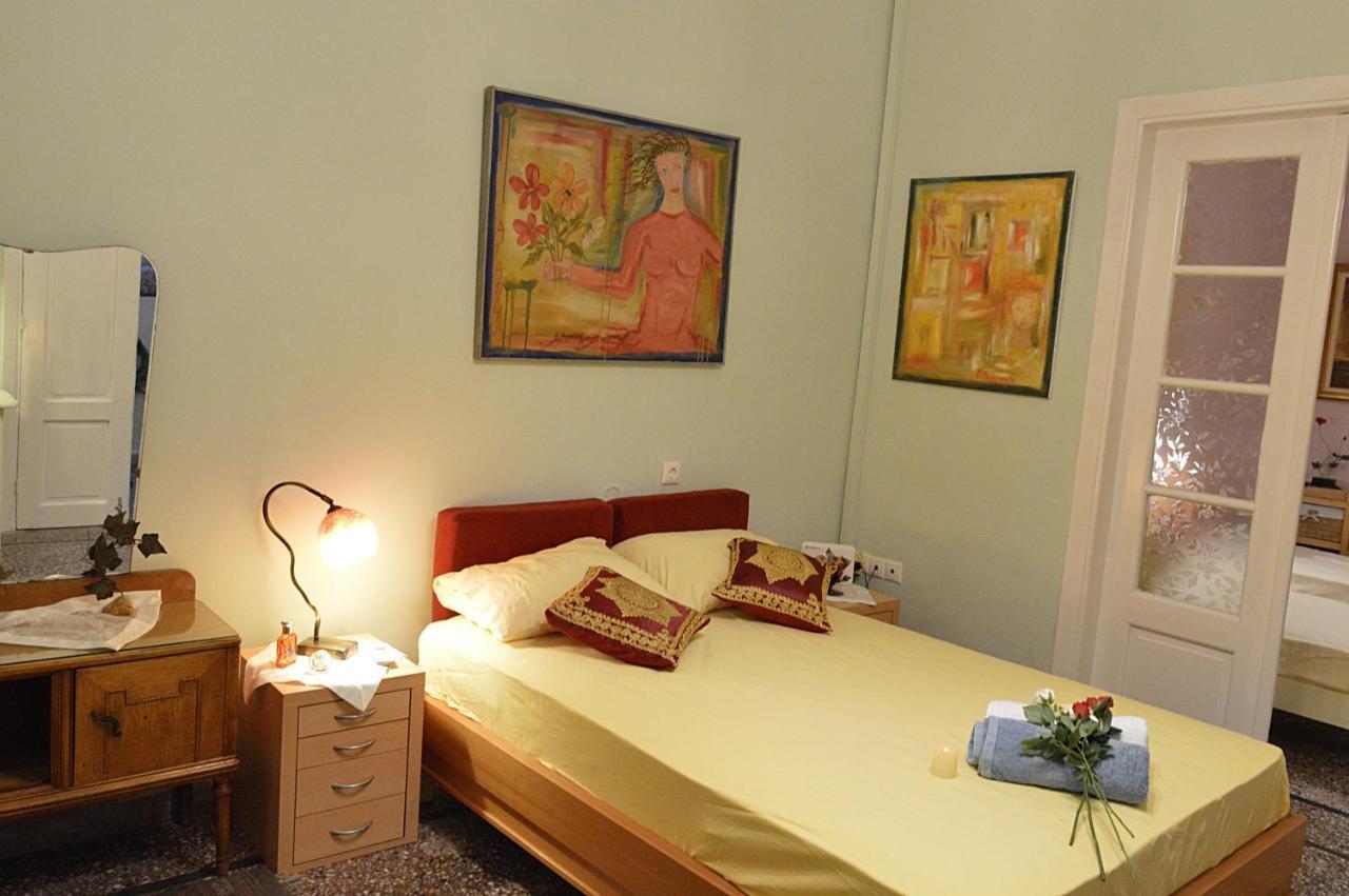 Pireas Port Next To Metro Artistic House Apartment Bagian luar foto