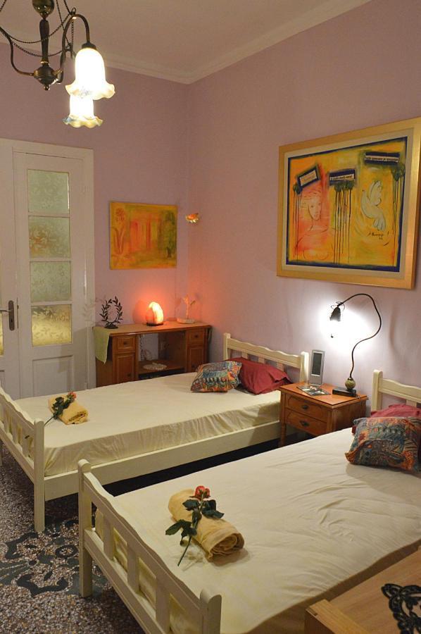 Pireas Port Next To Metro Artistic House Apartment Bagian luar foto