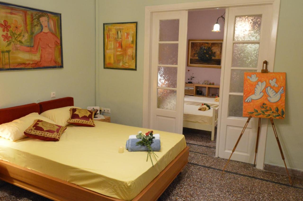 Pireas Port Next To Metro Artistic House Apartment Bagian luar foto