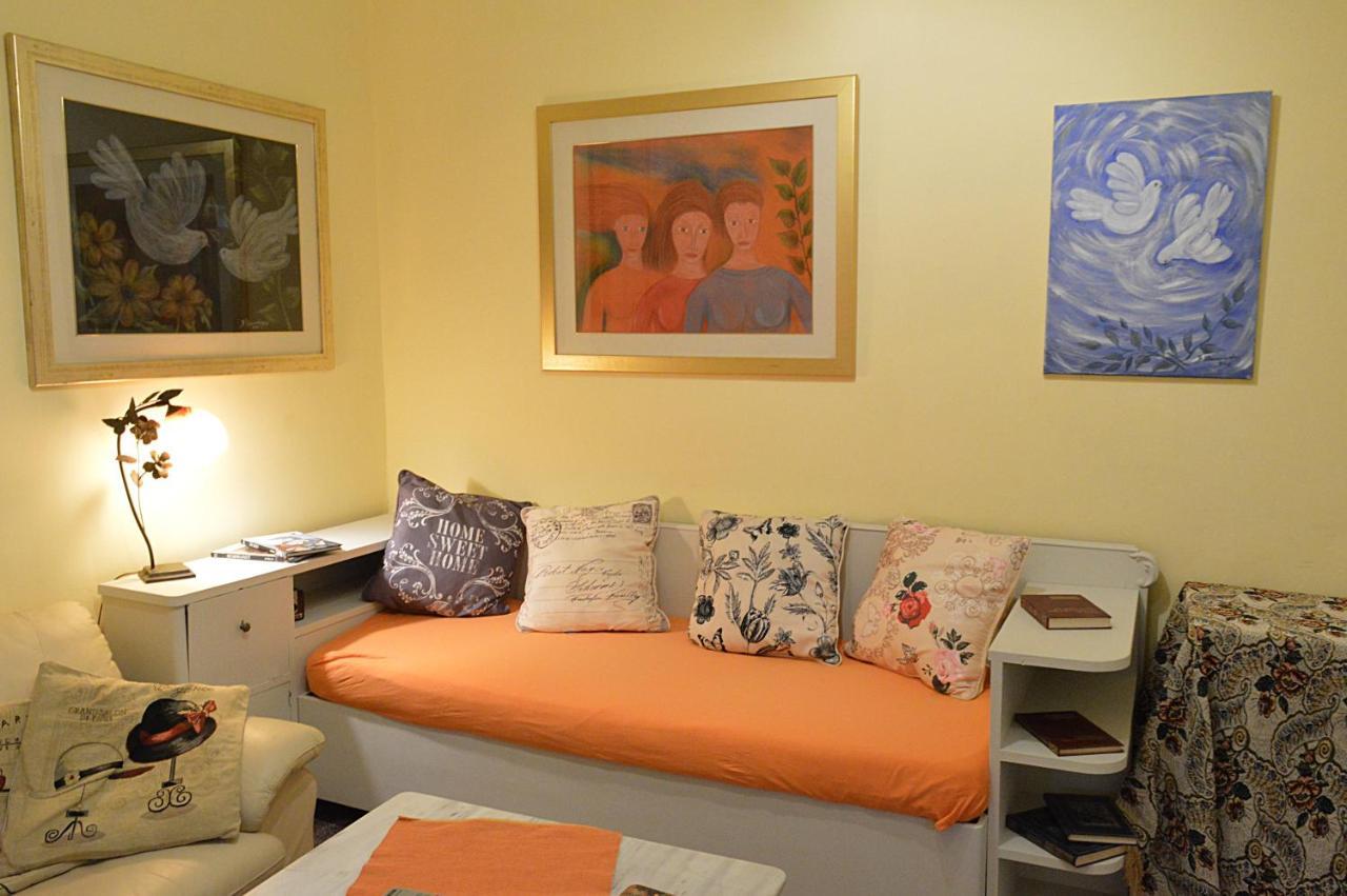 Pireas Port Next To Metro Artistic House Apartment Bagian luar foto