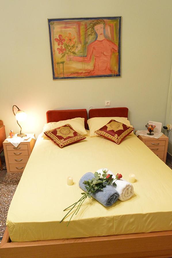 Pireas Port Next To Metro Artistic House Apartment Bagian luar foto