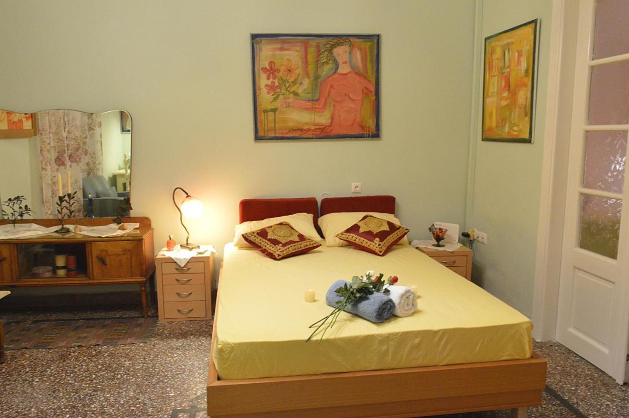Pireas Port Next To Metro Artistic House Apartment Bagian luar foto